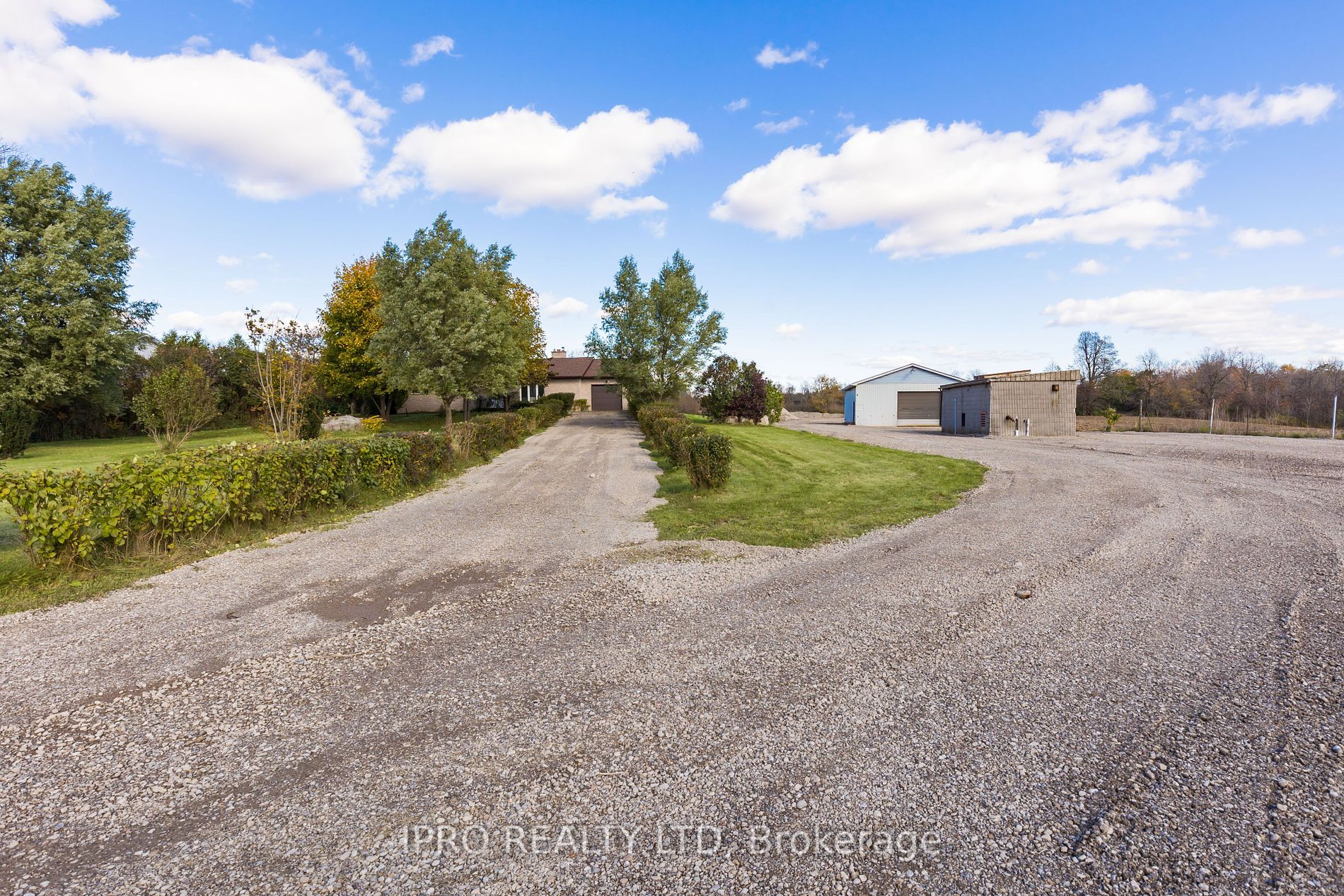 1718 Highway 6 Rd E