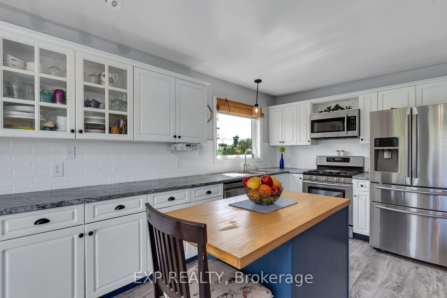 1836 Storey St