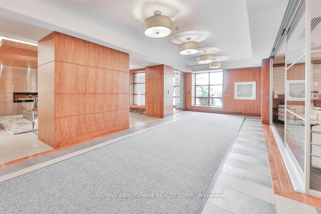 112 Benton St, #220