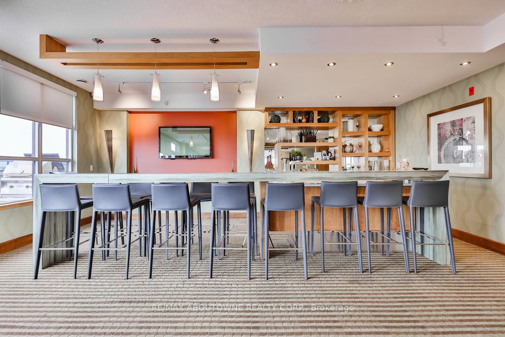 112 Benton St, #220