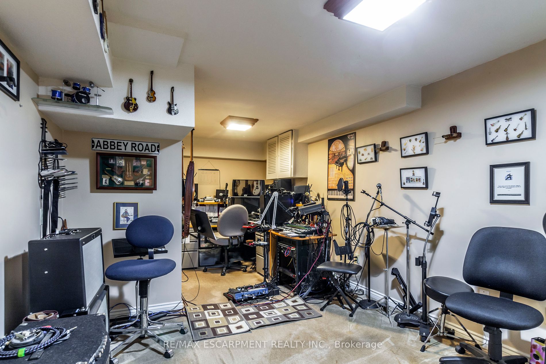 36 Galaxy Boulevard