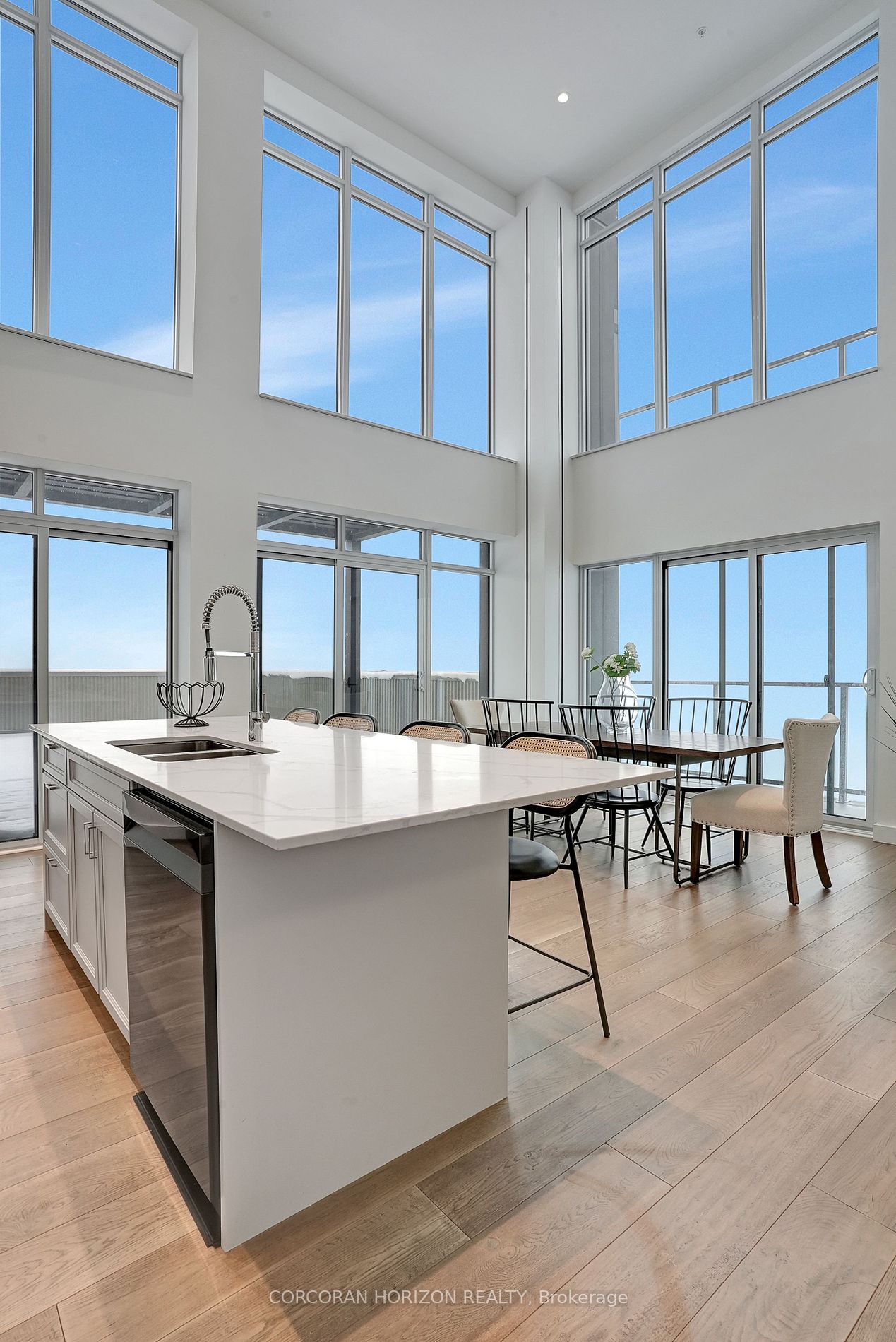 50 Grand Avenue S, #1910