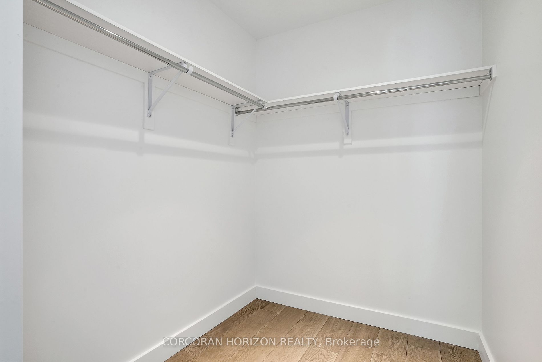 50 Grand Avenue S, #1910