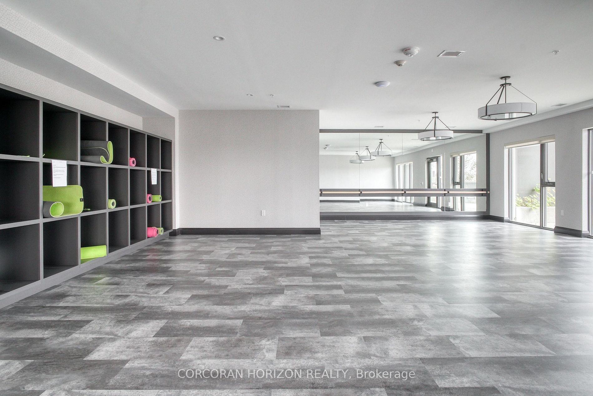 50 Grand Avenue S, #1910