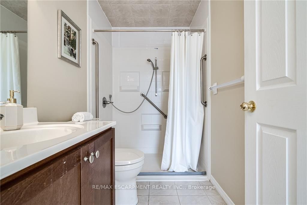 3000 CREEKSIDE Drive, #508