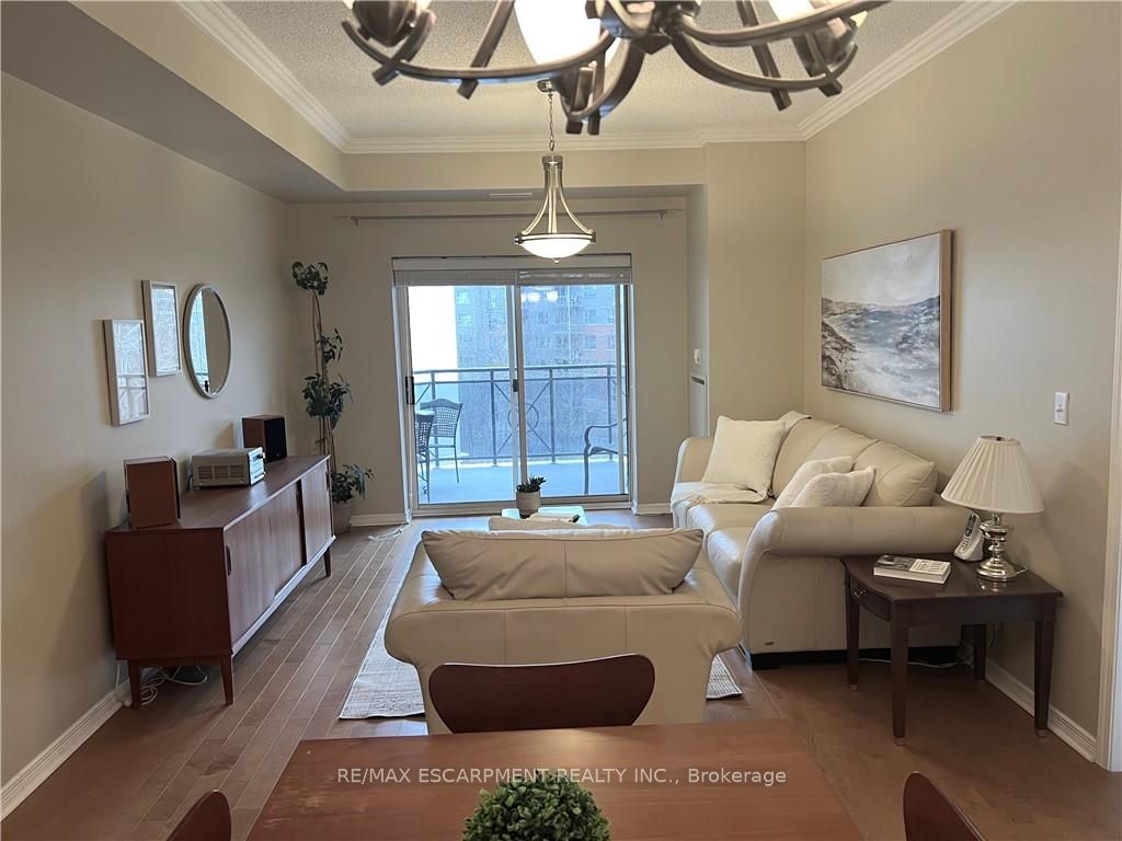 3000 CREEKSIDE Drive, #508