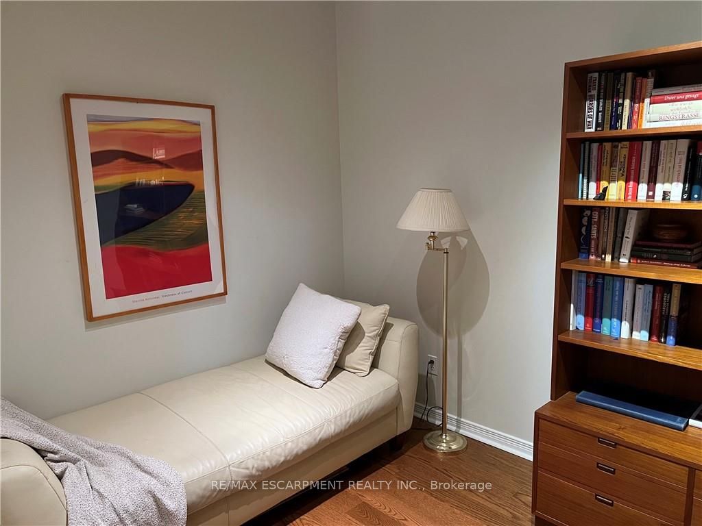 3000 CREEKSIDE Drive, #508