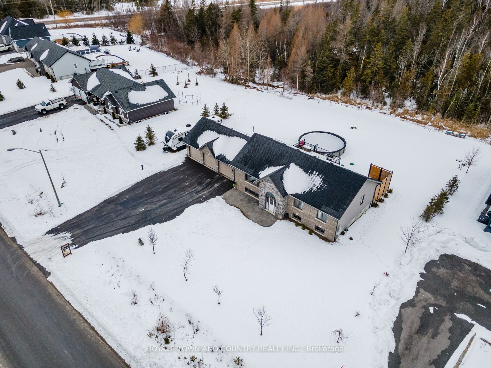 7 Rustlewood Avenue