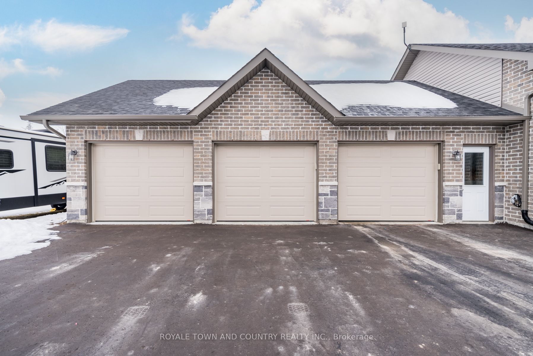 7 Rustlewood Avenue
