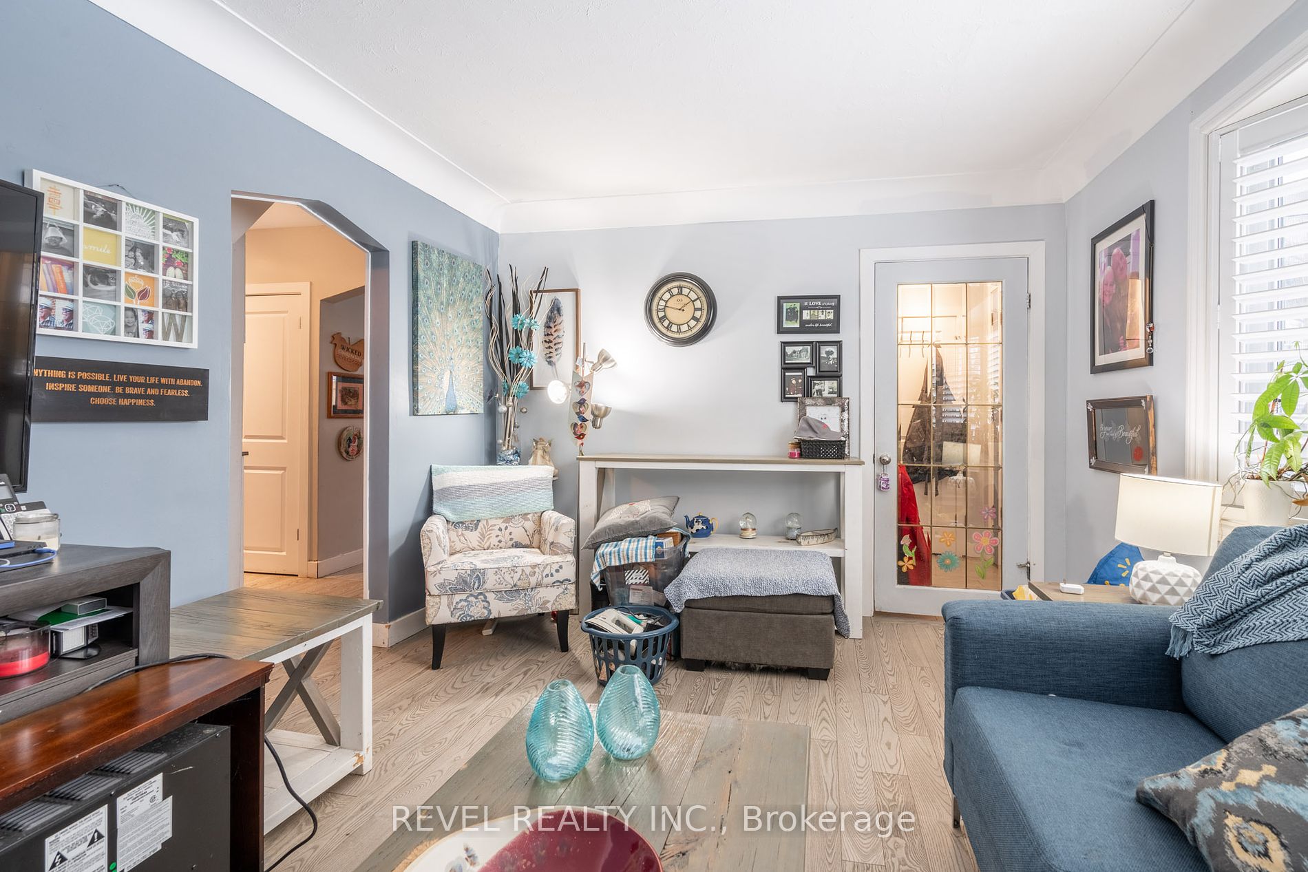 251 Glencairn Ave