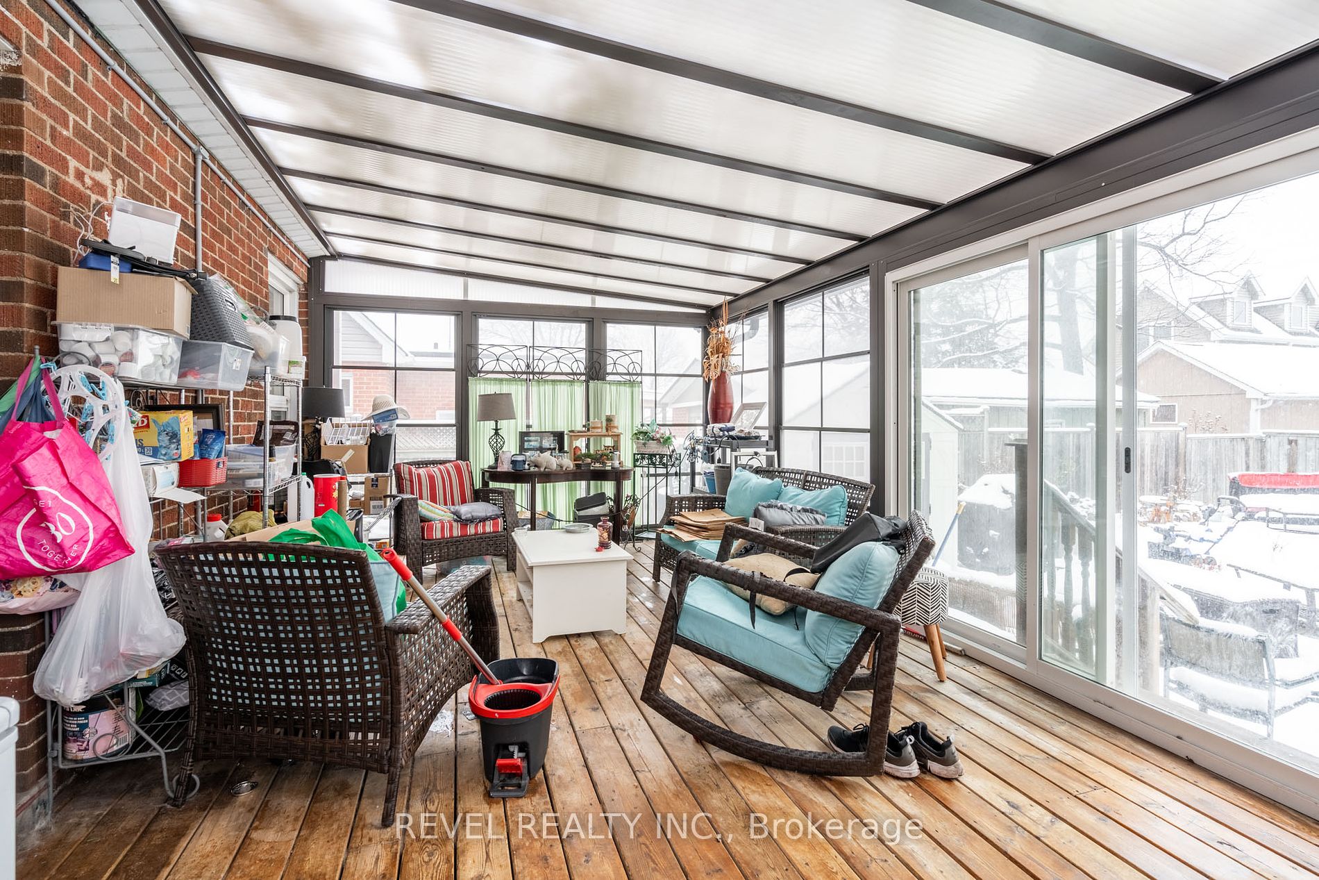 251 Glencairn Ave