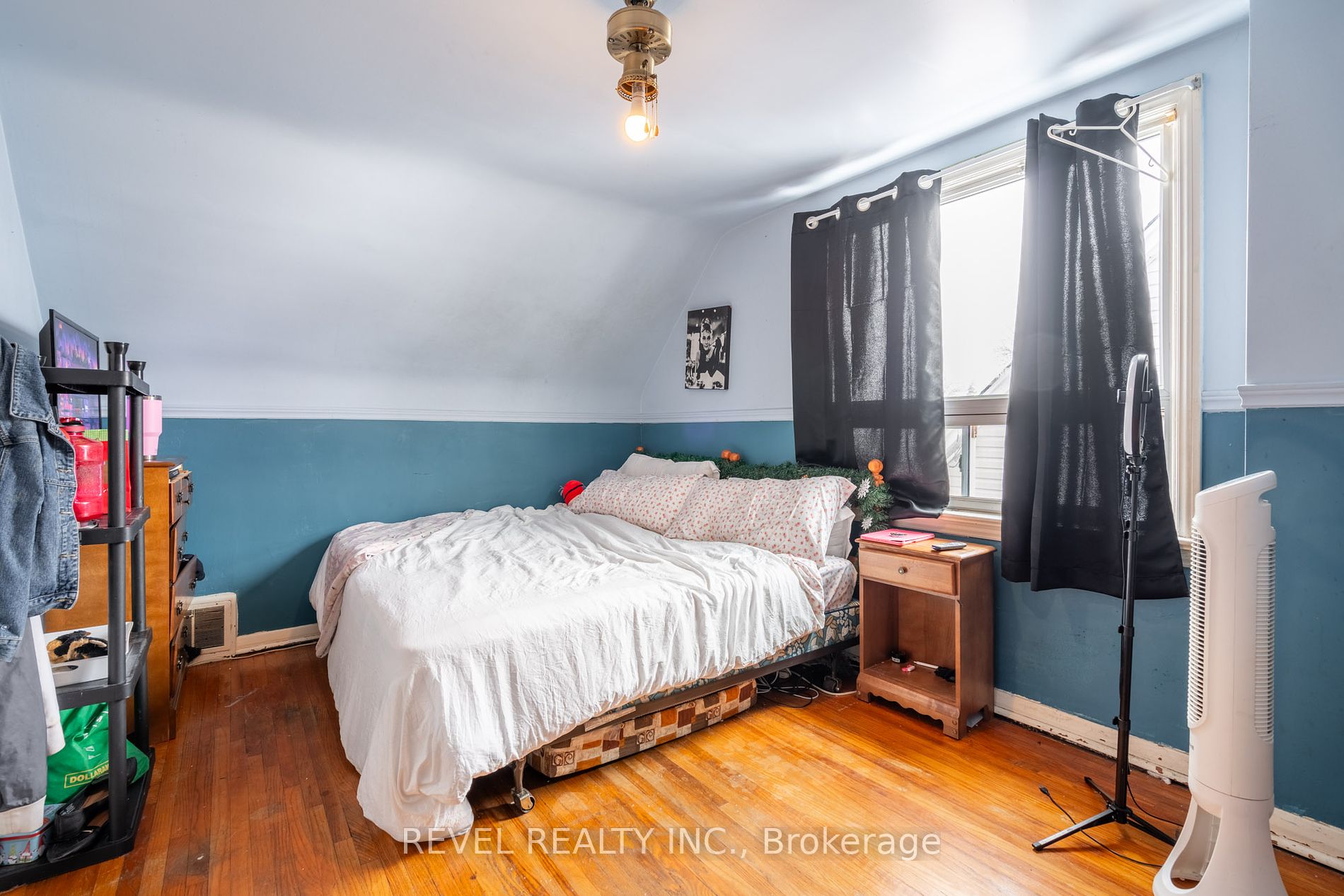 251 Glencairn Ave