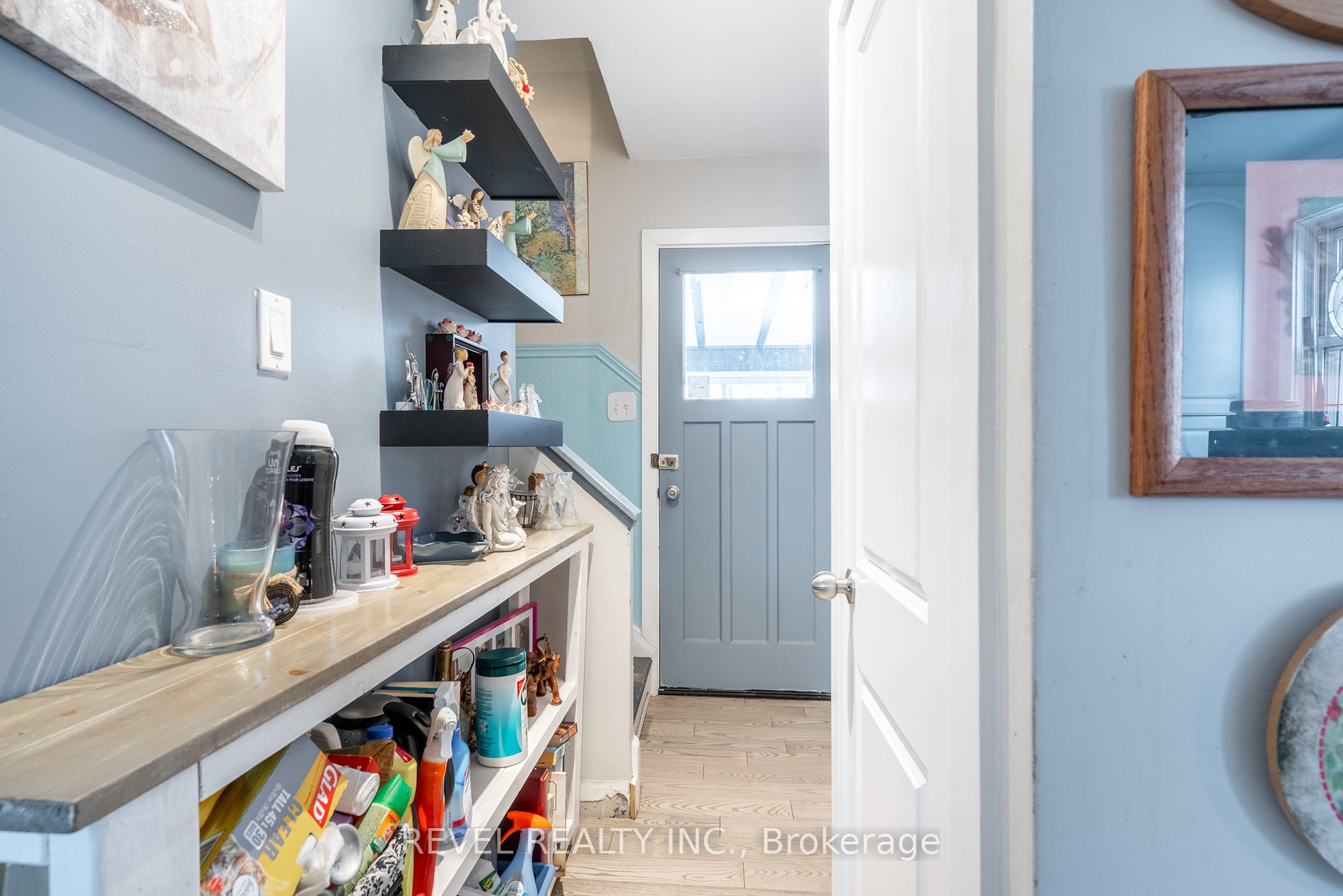 251 Glencairn Ave