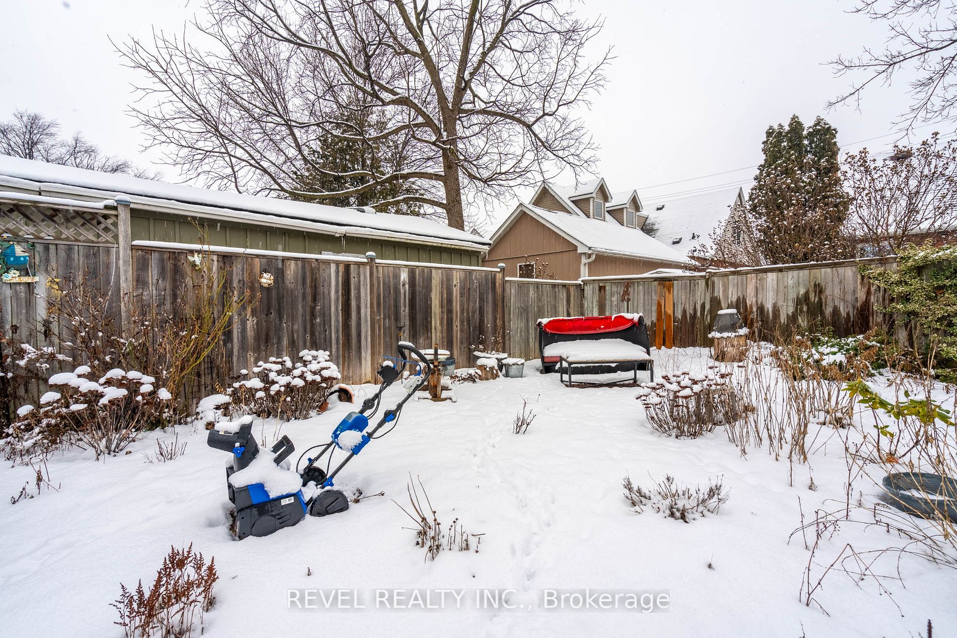 251 Glencairn Ave