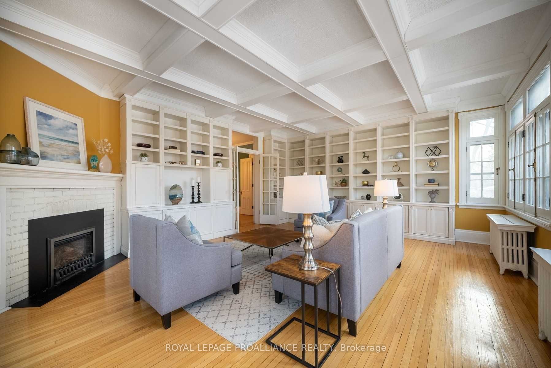 28 Bedford St