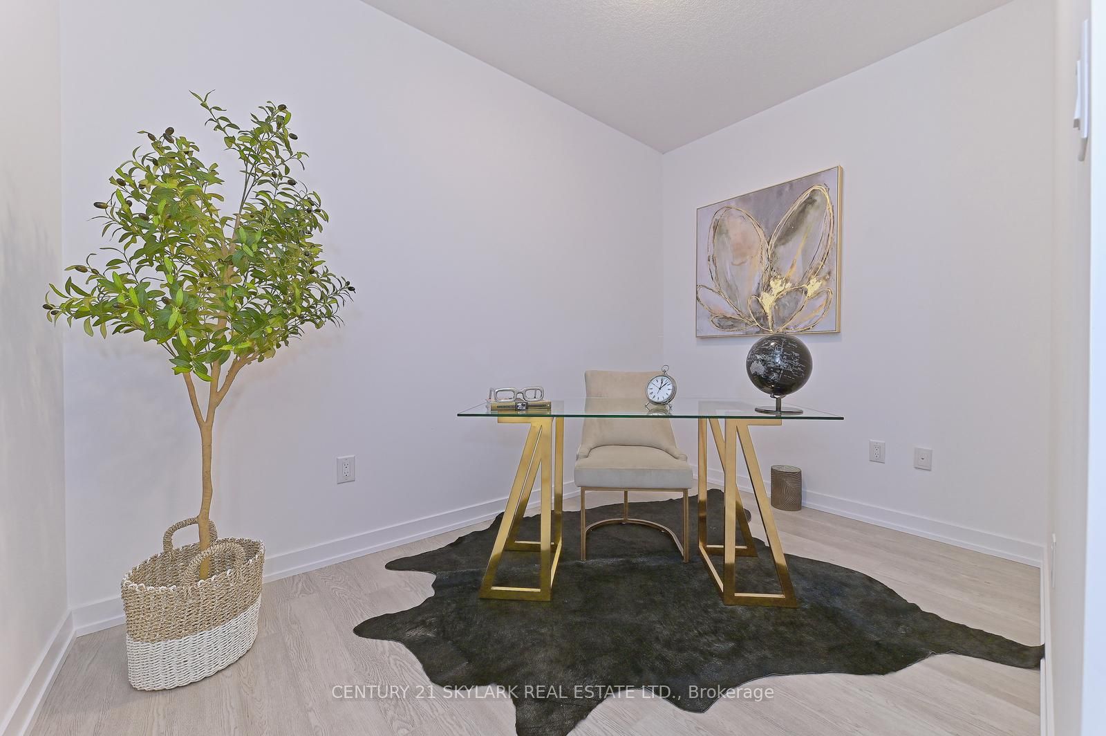 460 Dundas Street E #401