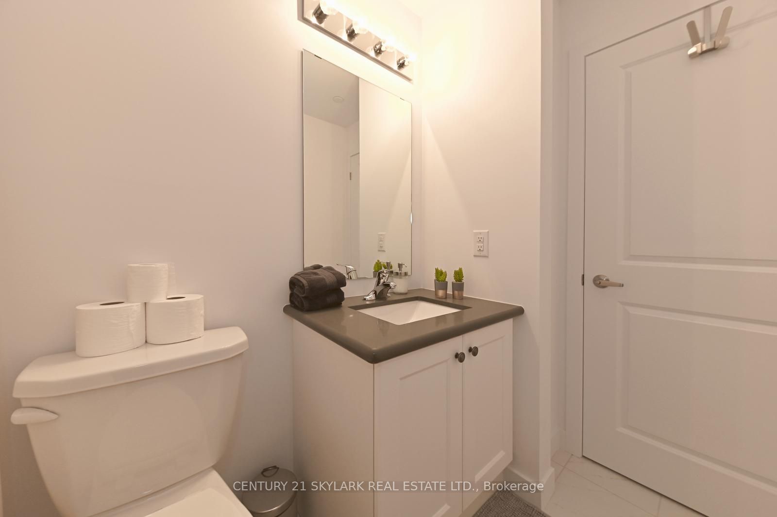 460 Dundas Street E #401