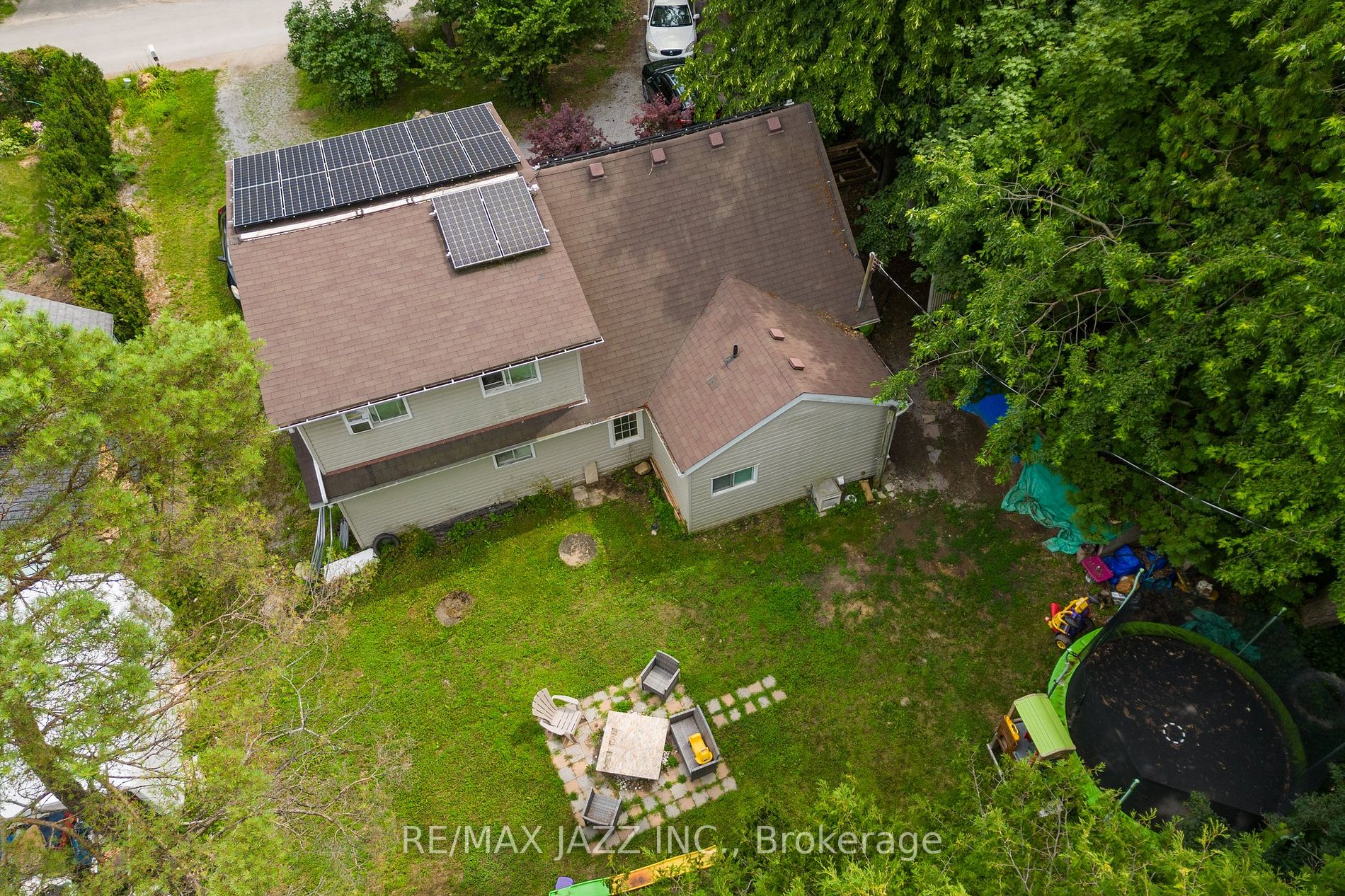 11 Edgewood Drive