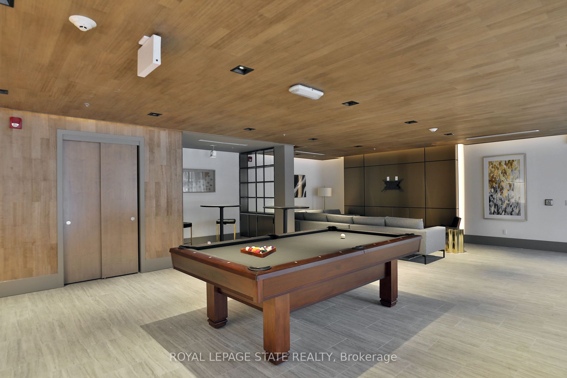 10 Esplanade Lane #616