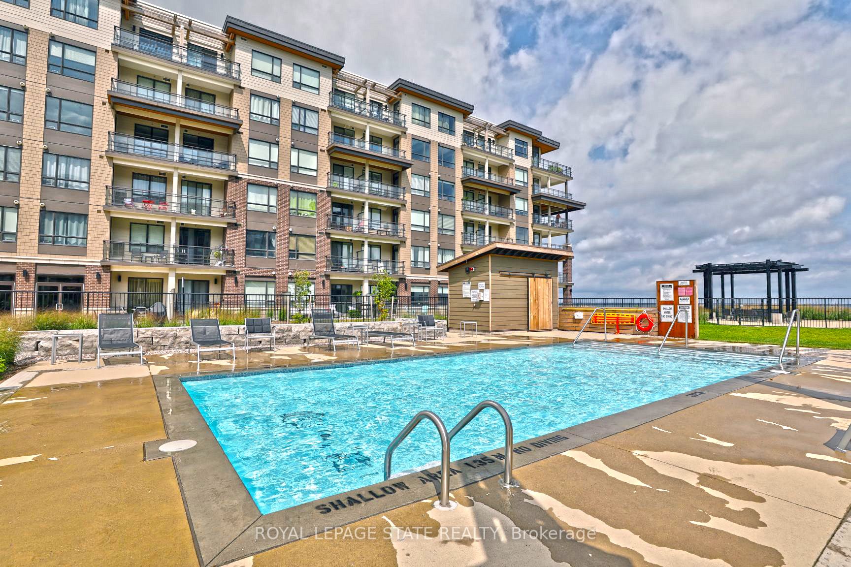 10 Esplanade Lane #616