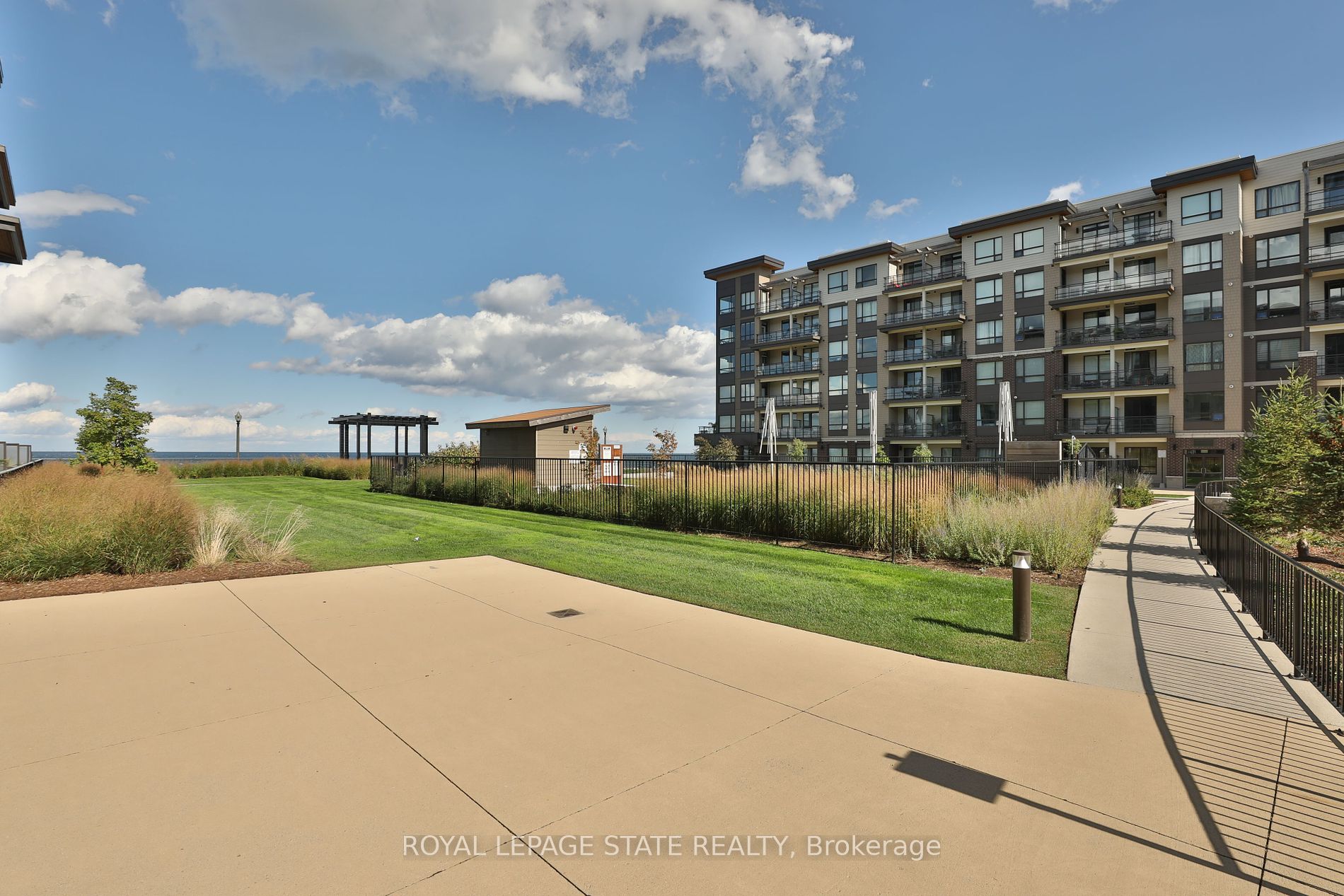 10 Esplanade Lane #616