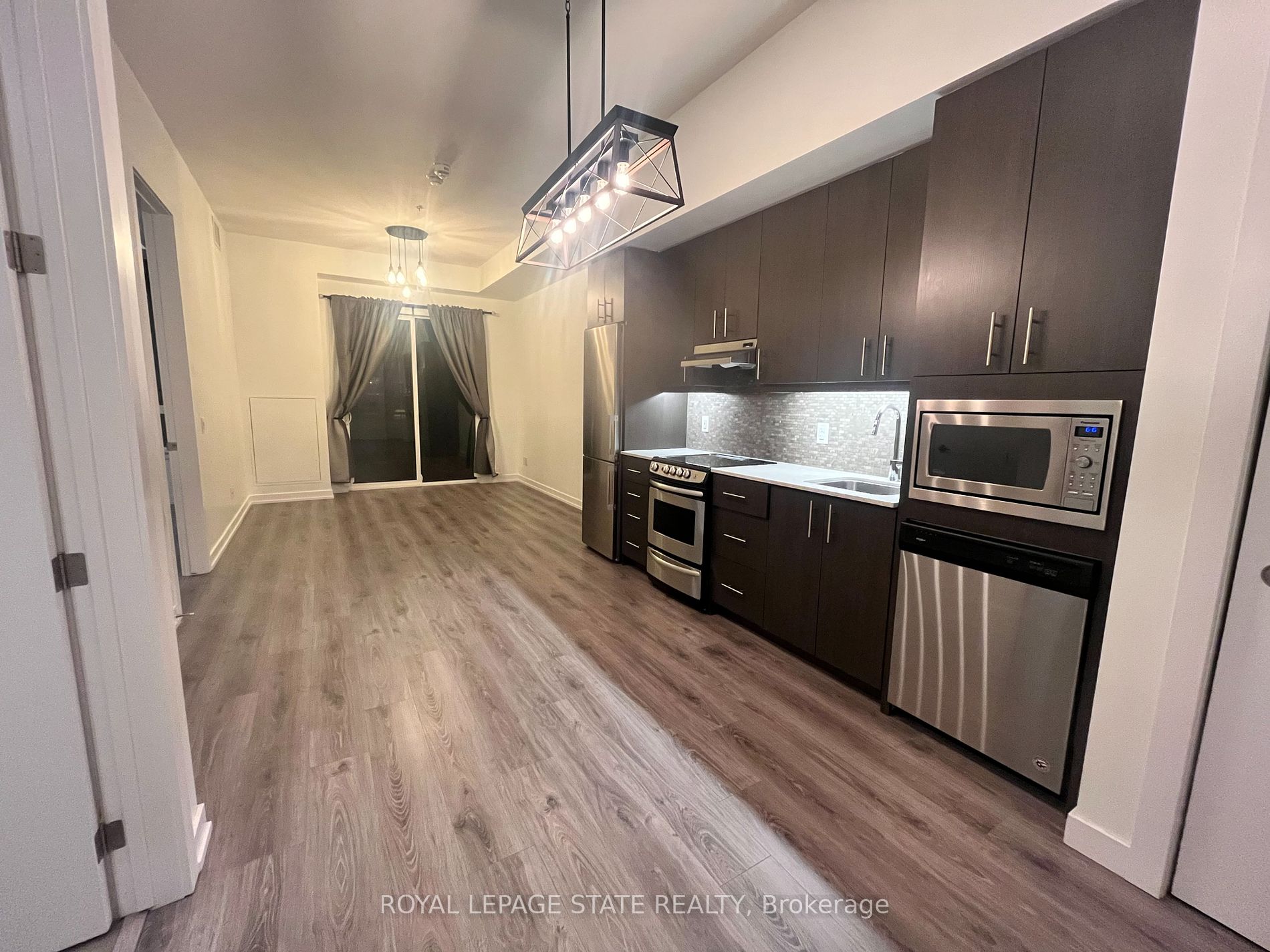 10 Esplanade Lane #616