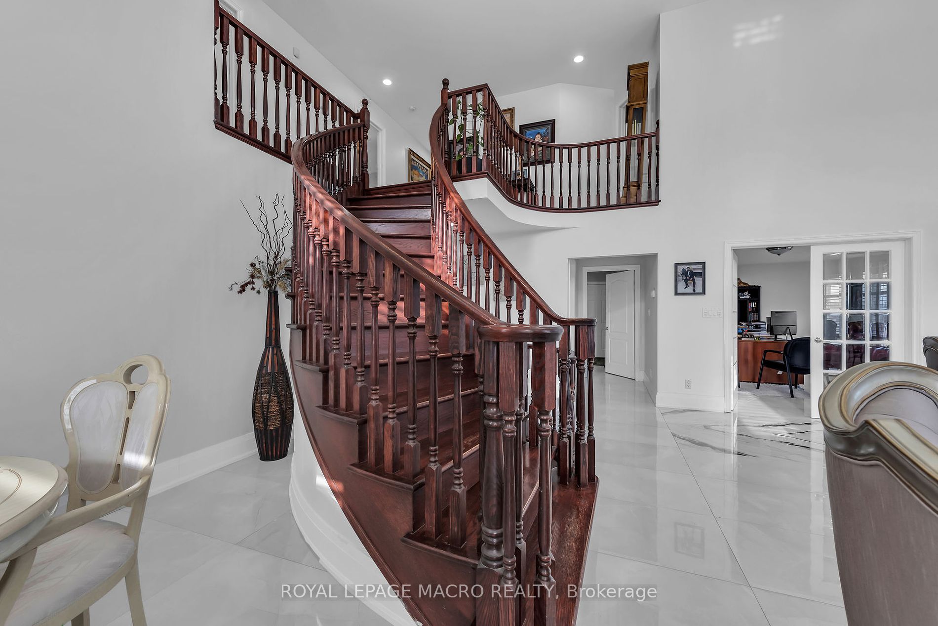 283 Second Road E
