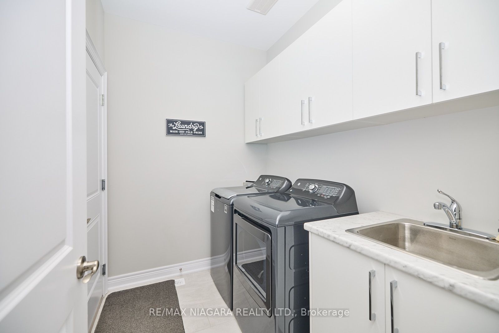3544 Canfield Crescent