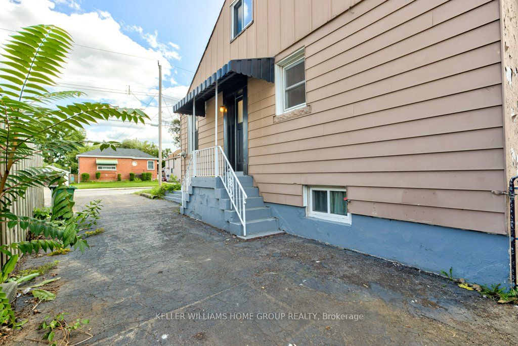 190 East 8th St