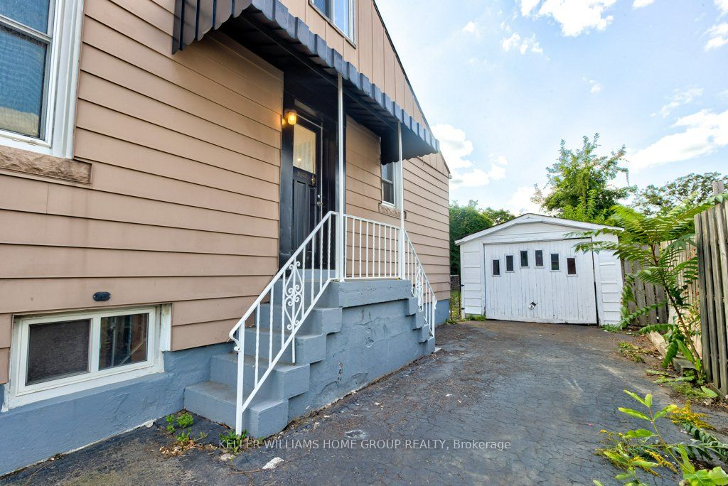 190 East 8th St