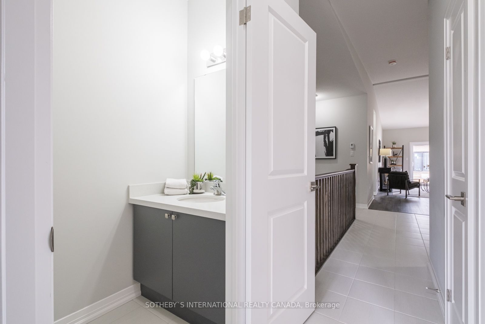 550 GREY Street #52