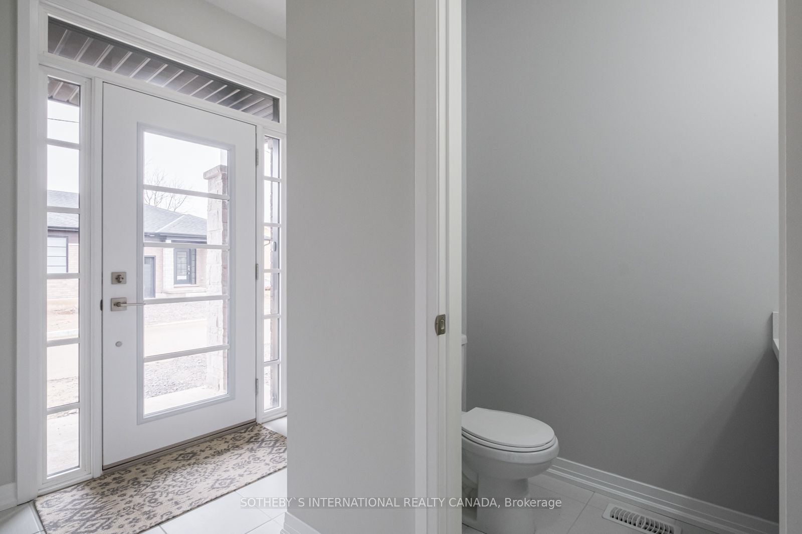 550 GREY Street #52