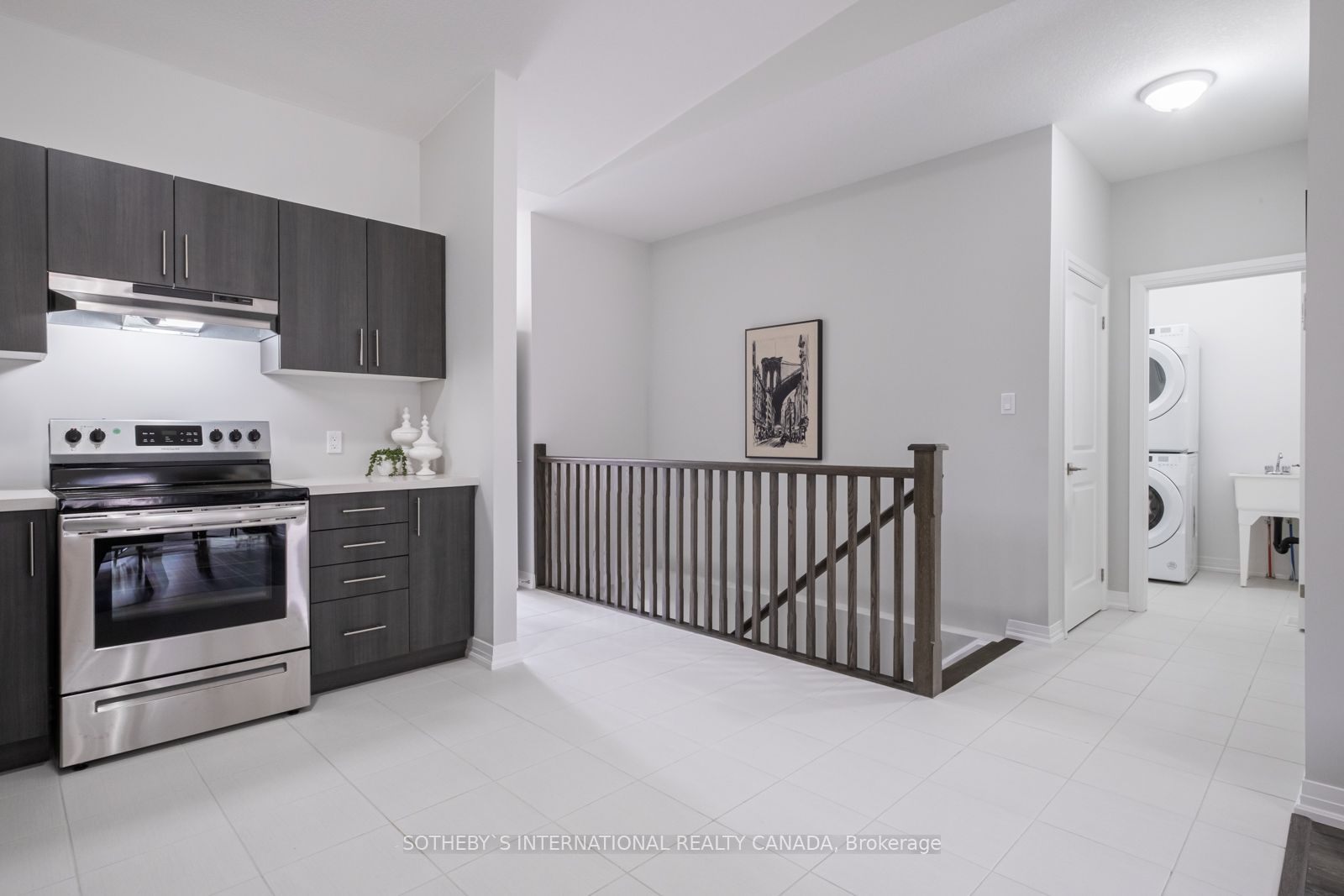 550 GREY Street #52