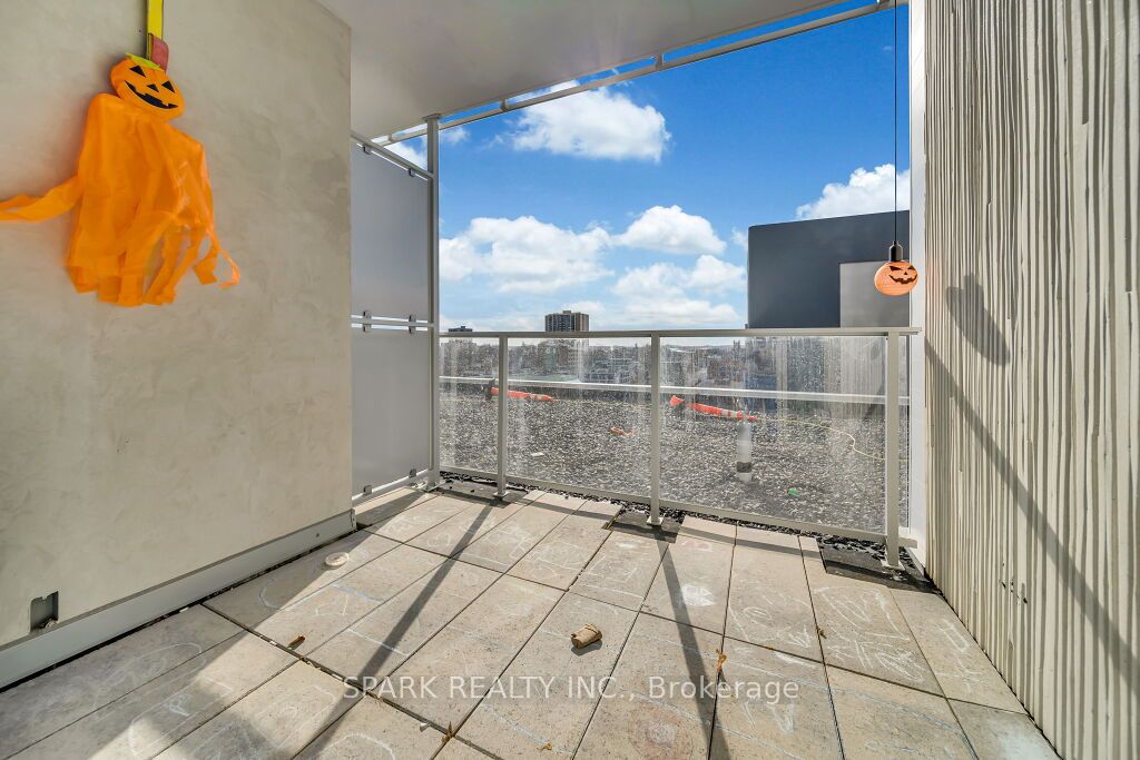 60 Frederick St, #712