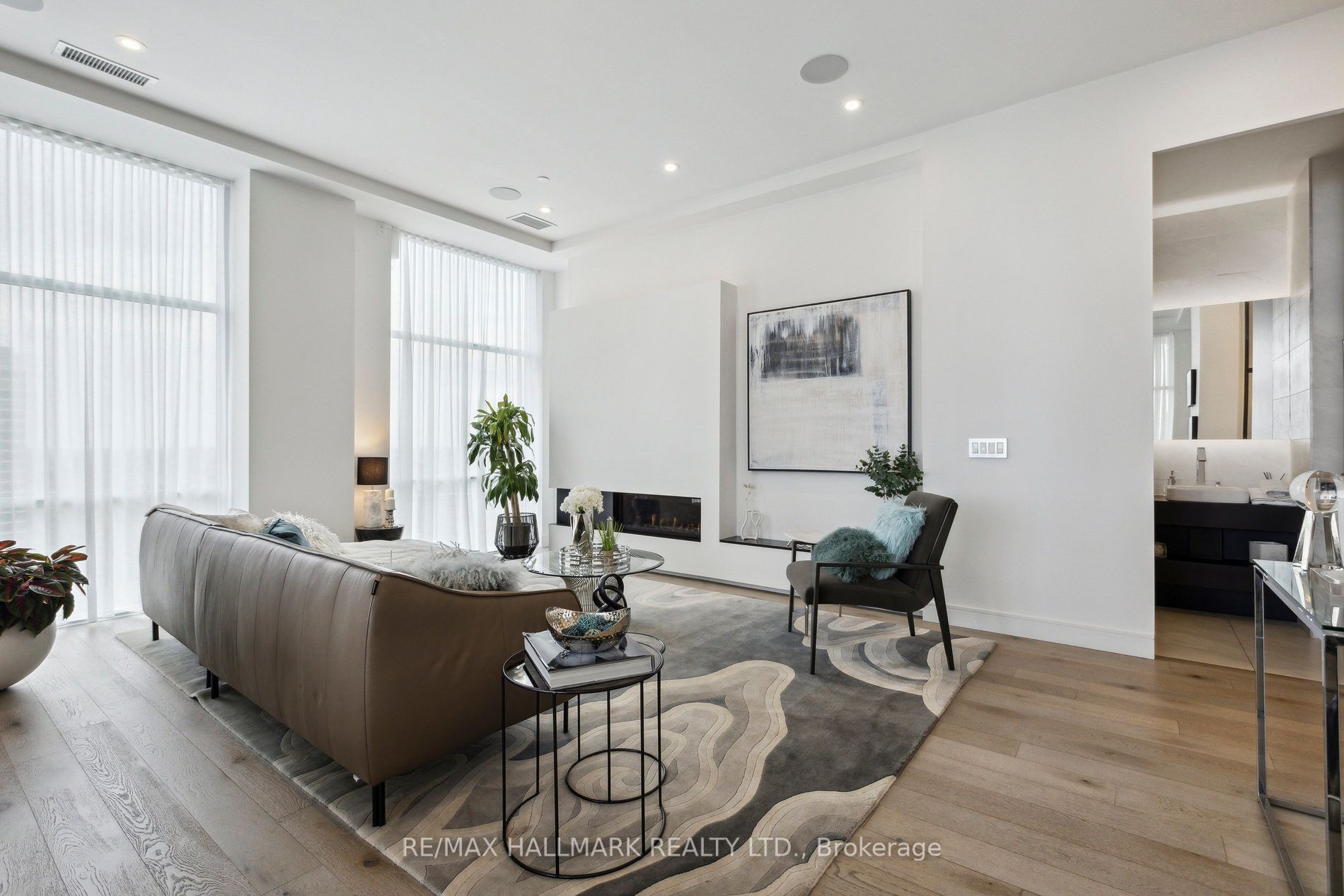 155 Caroline St, #Ph2103