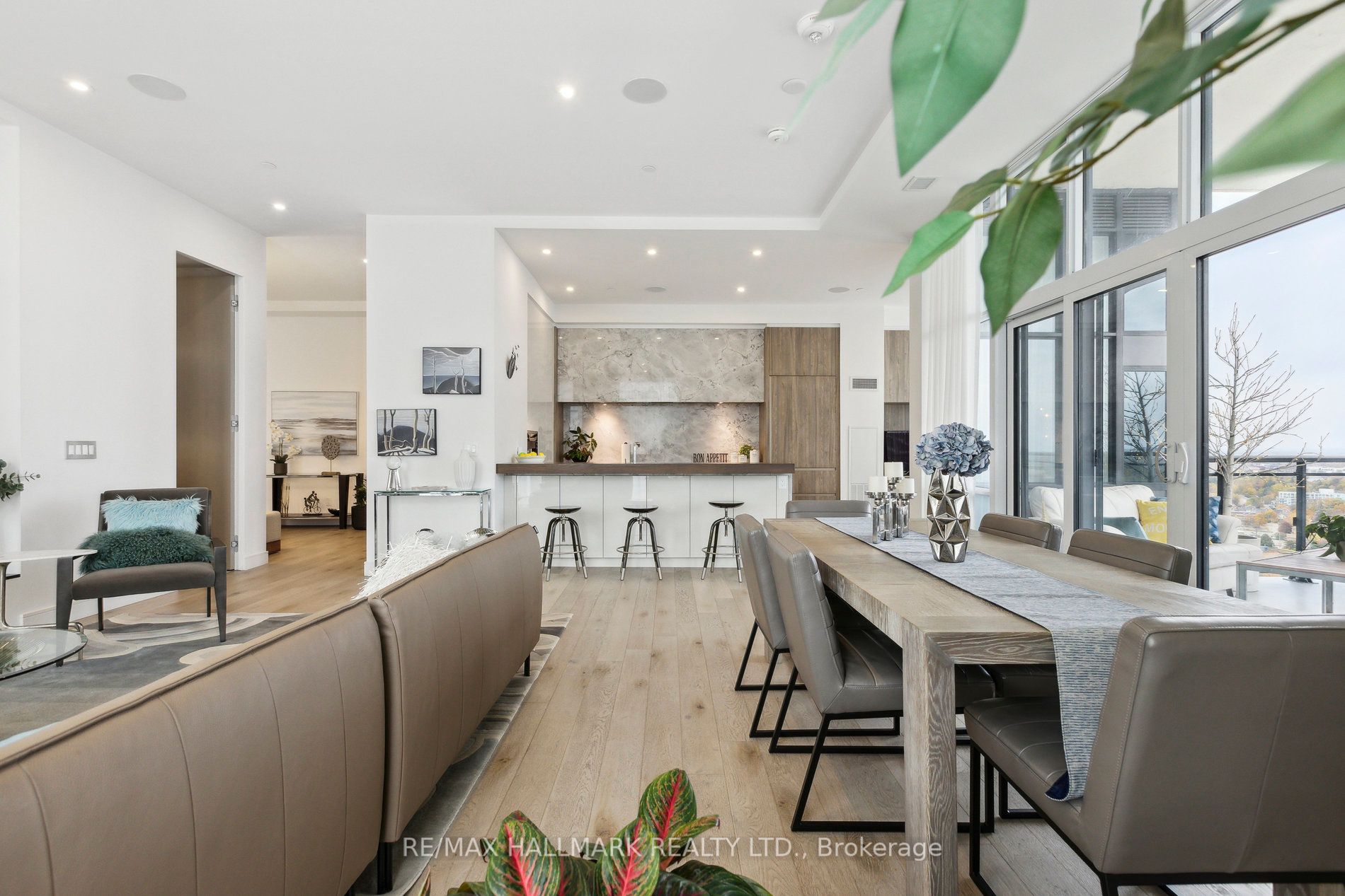 155 Caroline St, #Ph2103