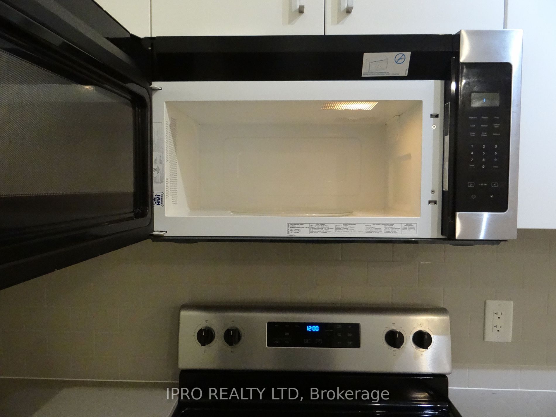 155 Caroline St S, #608