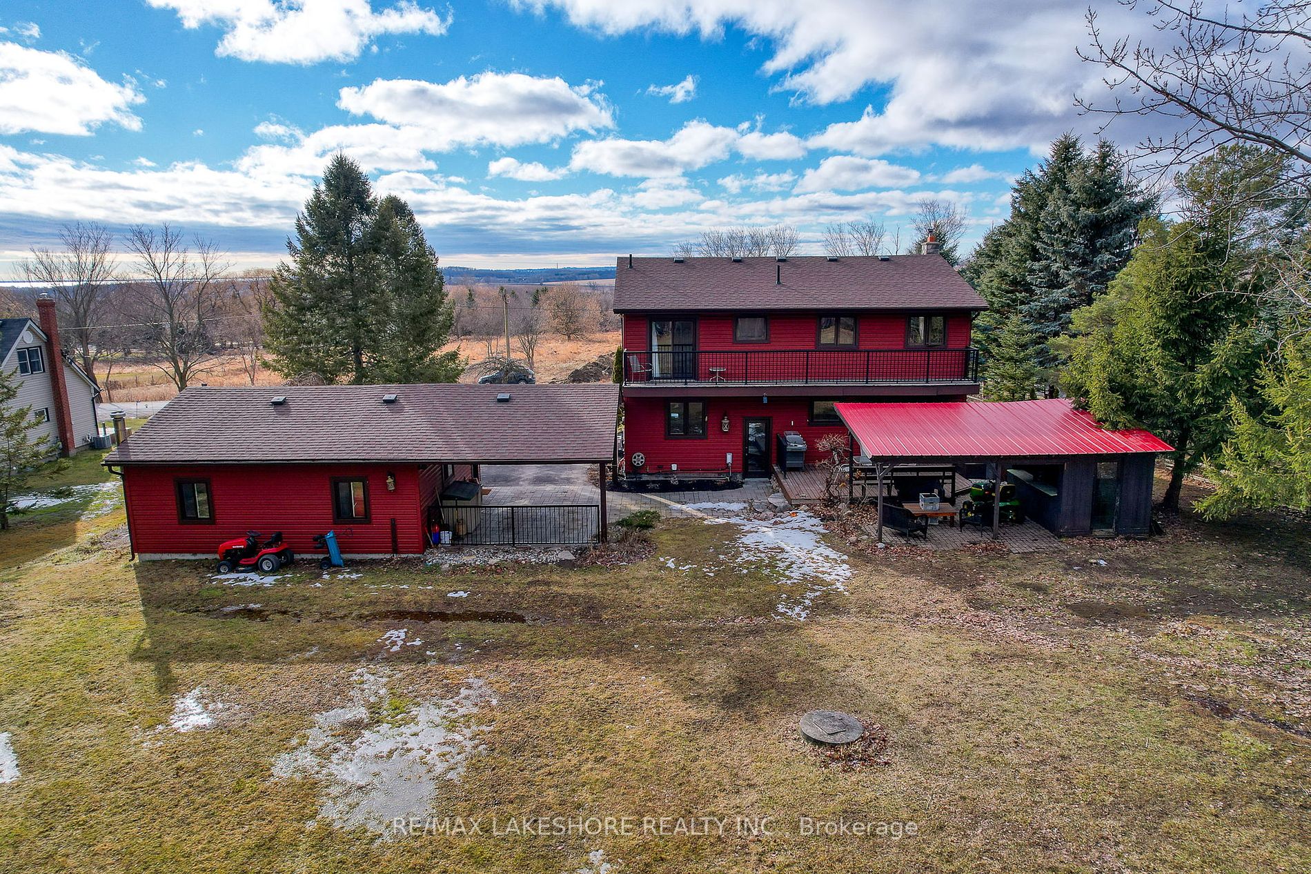 2493 CASTLE HILL Drive