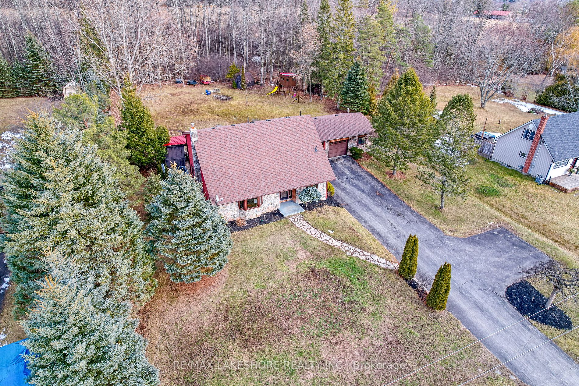 2493 CASTLE HILL Drive