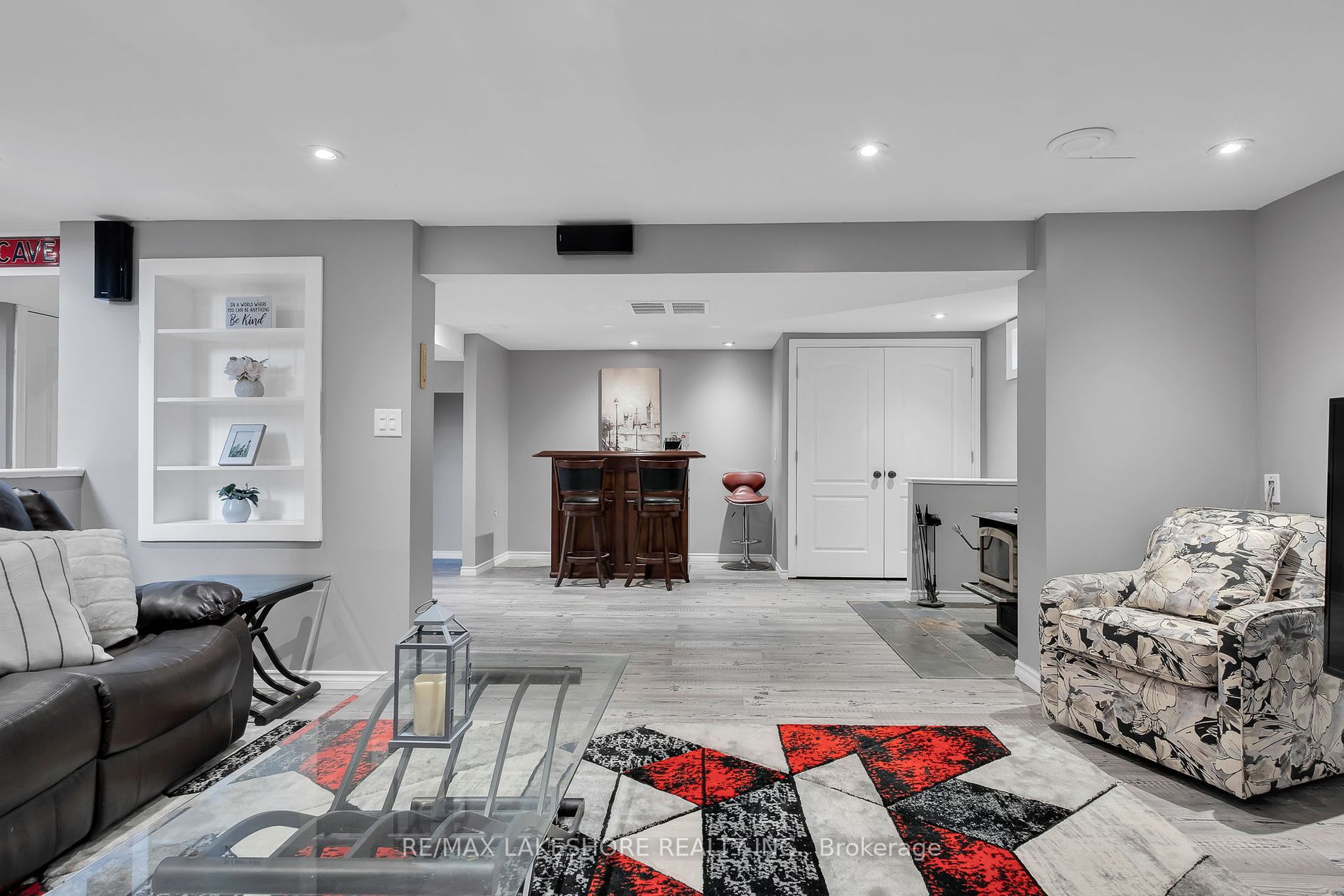 2493 CASTLE HILL Drive