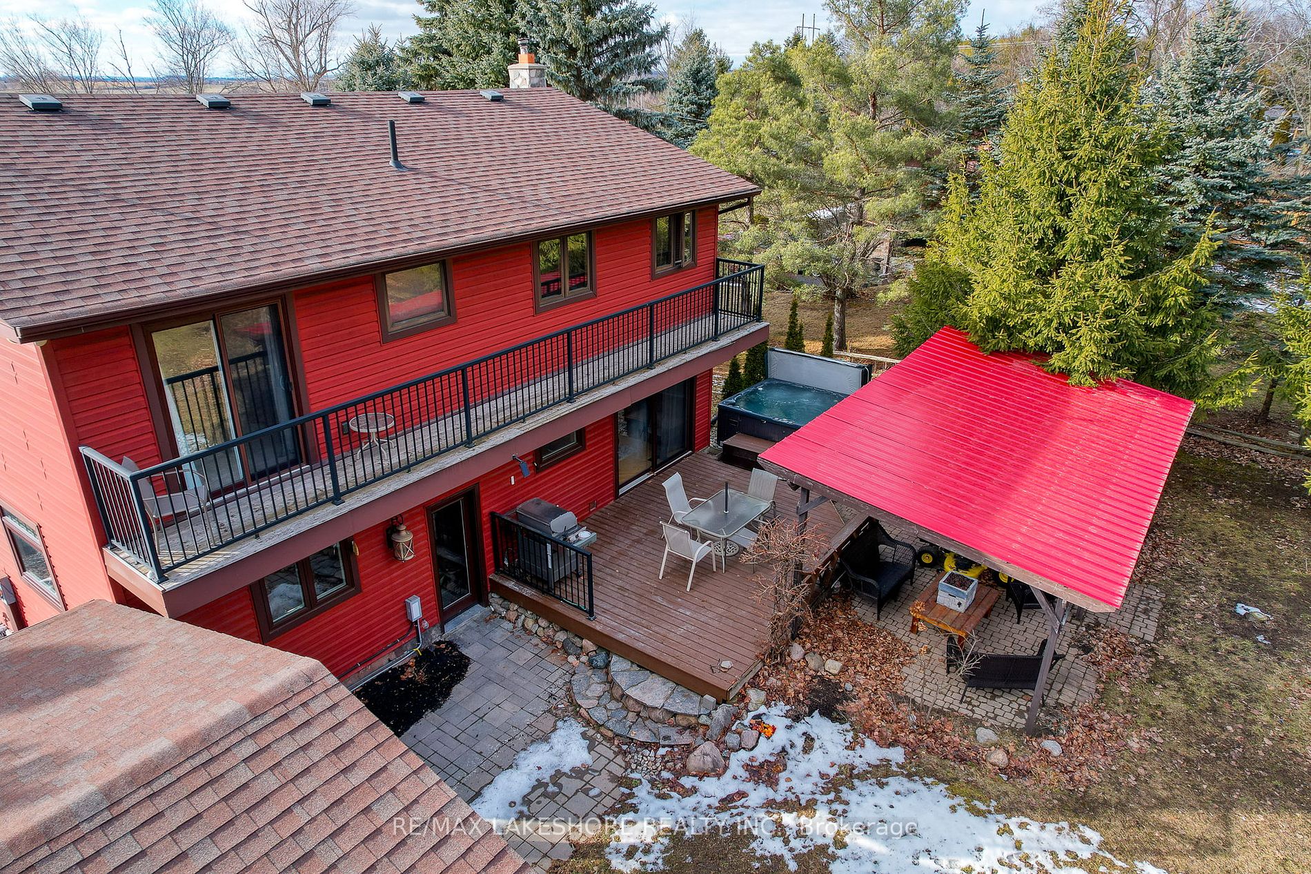 2493 CASTLE HILL Drive