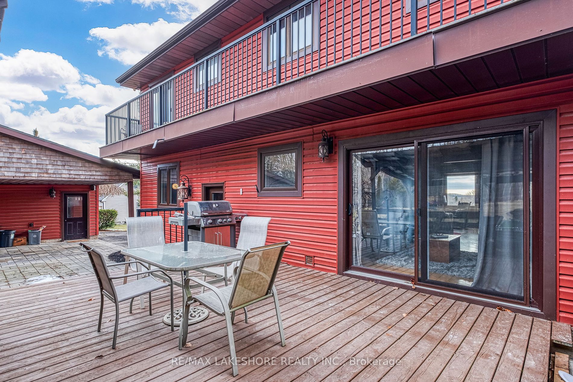 2493 CASTLE HILL Drive