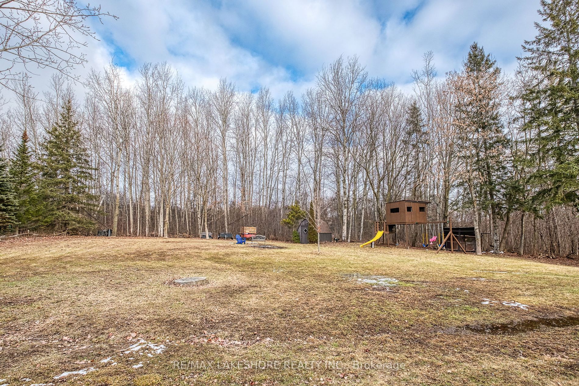 2493 CASTLE HILL Drive