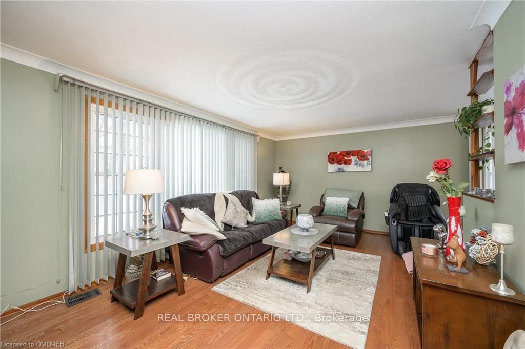 1303 Highway 3 E