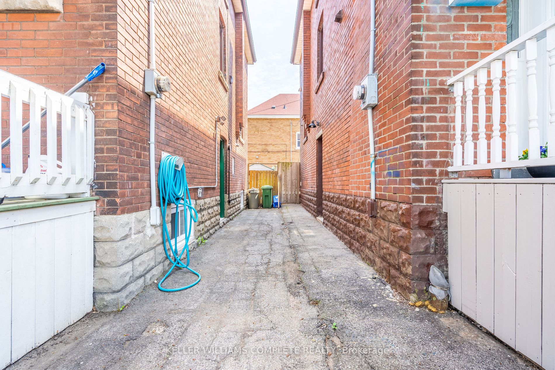 36 Barnesdale Ave N