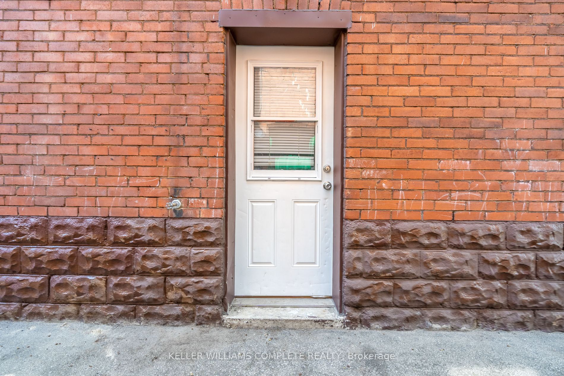 36 Barnesdale Ave N