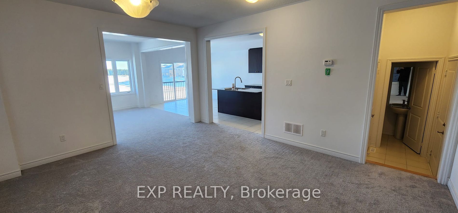 301 Ridley Crescent