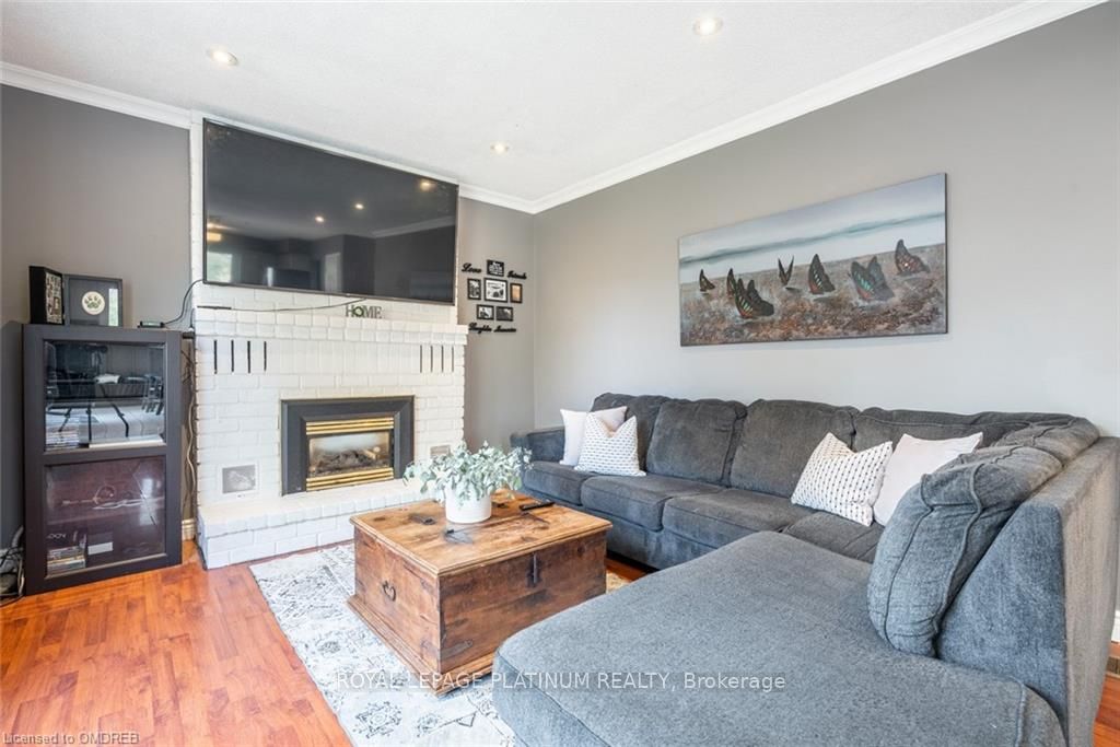 69 Dalton Cres