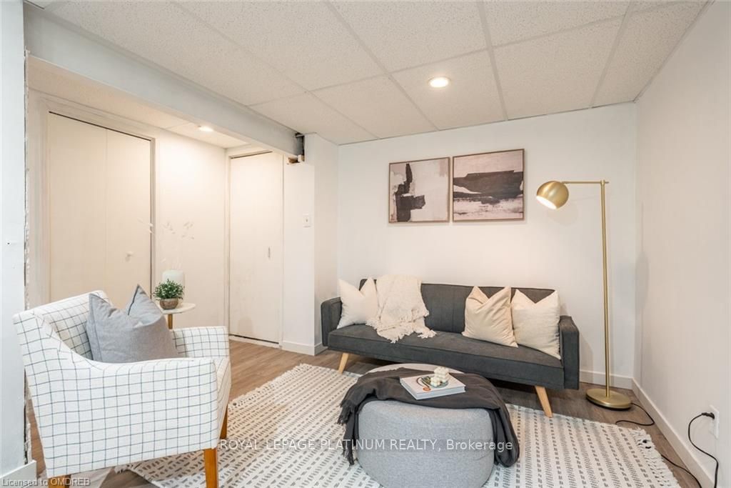 69 Dalton Cres