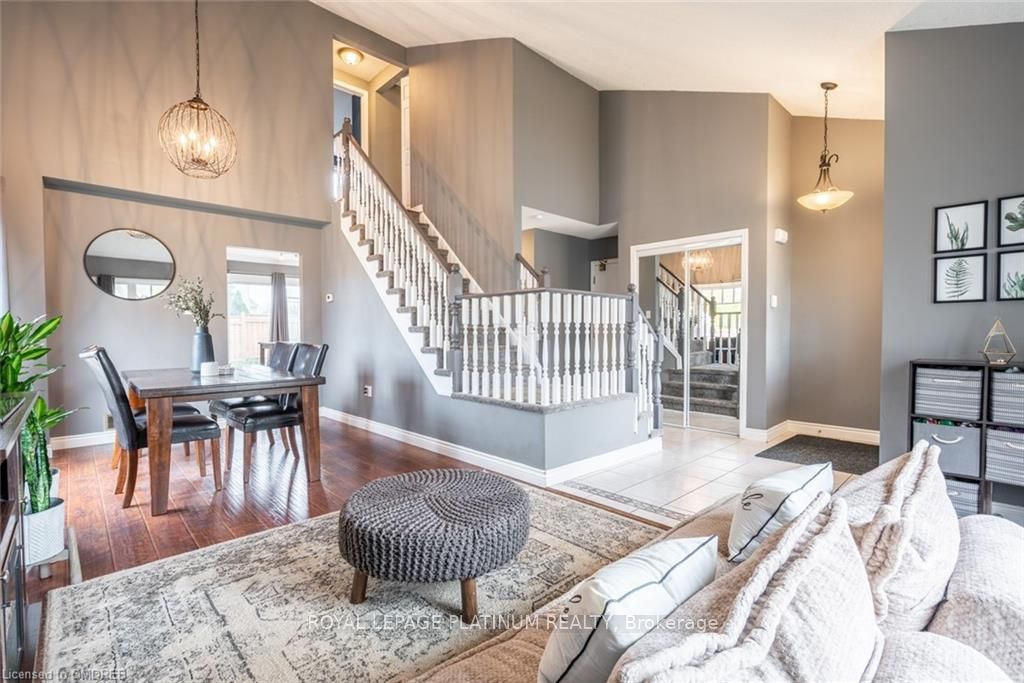 69 Dalton Cres